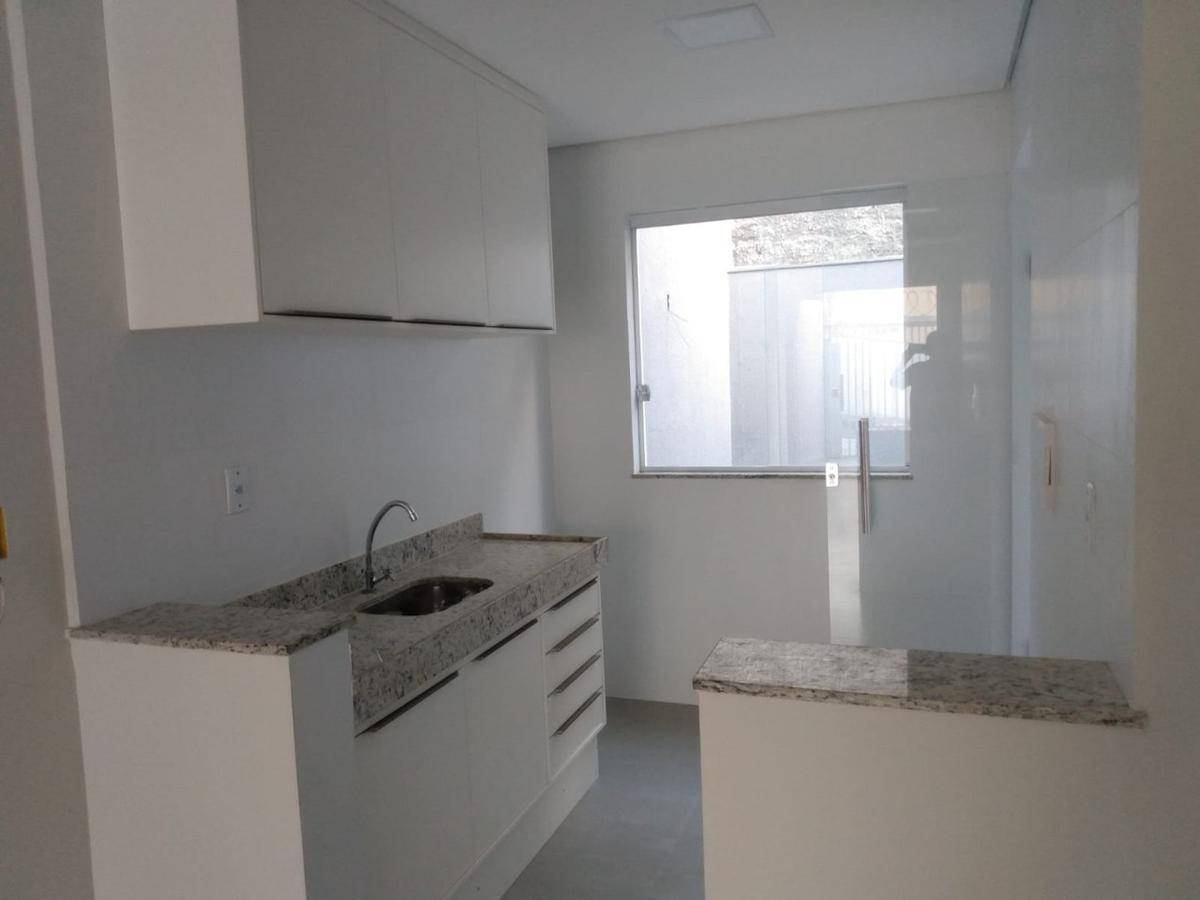 Casa, Planalto, 2 Quartos, 1 Vaga, 1 Suíte