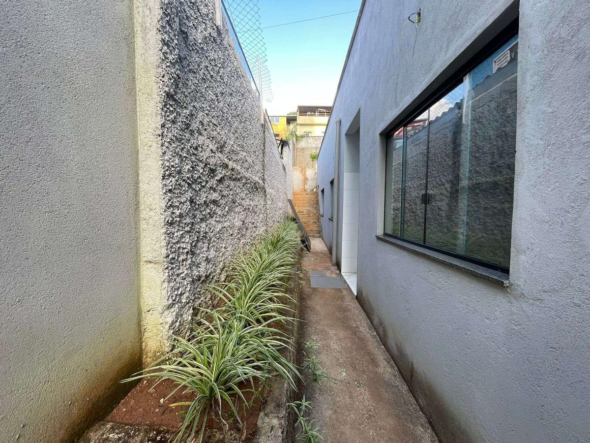 Casa, Santa Efigênia, 3 Quartos, 2 Vagas, 1 Suíte