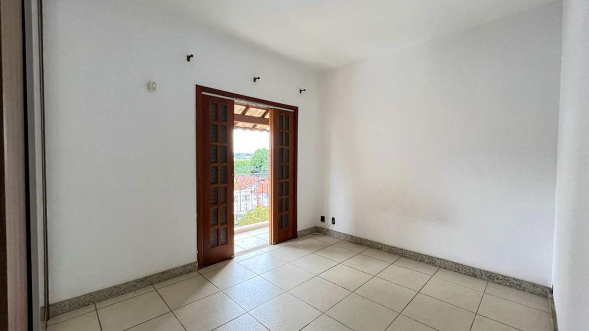 Casa, Jaraguá, 3 Quartos, 1 Vaga, 2 Suítes