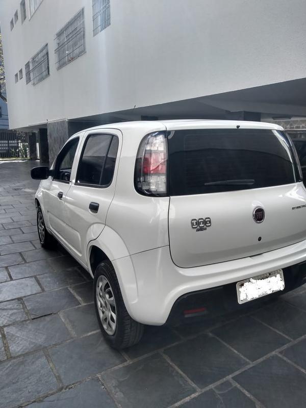 Fiat Uno Attractive 1.0 Flex 6v 5p