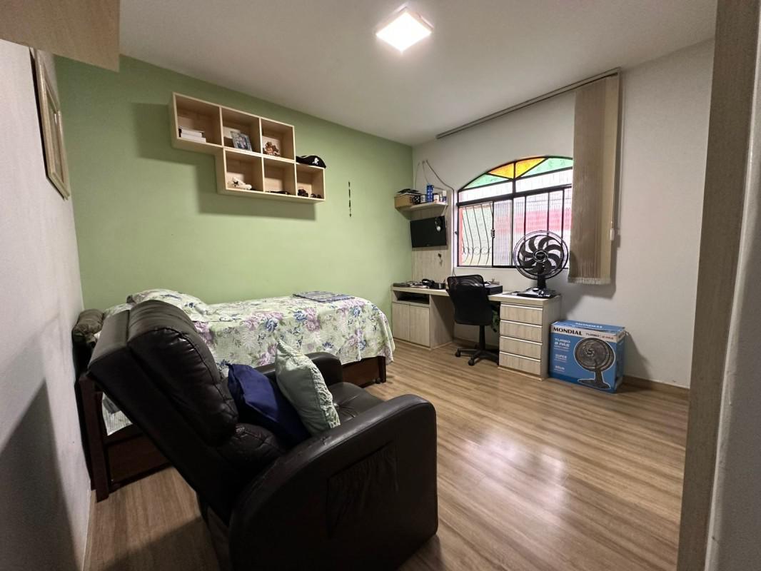 Casa, Parque Recreio, 3 Quartos, 2 Vagas, 1 Suíte