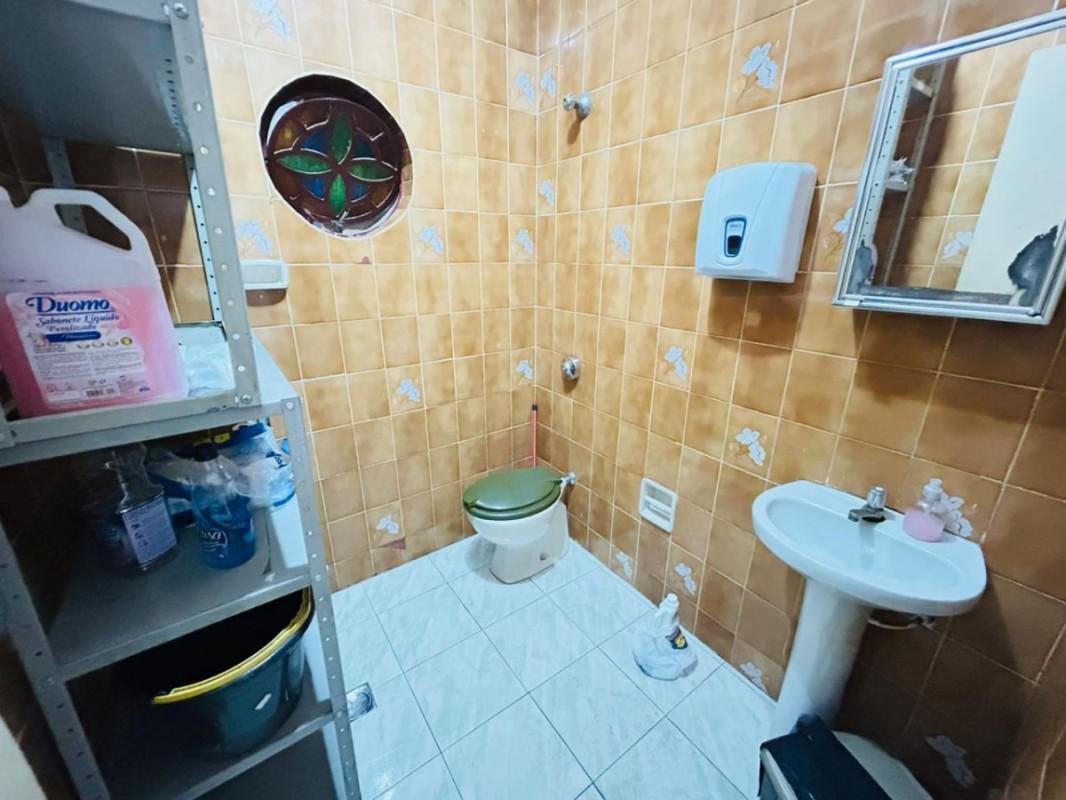 Casa Comercial, Jardim Leblon, 4 Quartos, 0 Vaga