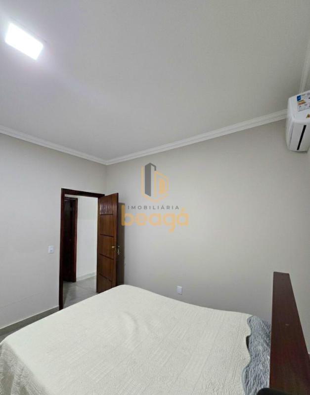Casa, Tropical, 5 Quartos, 5 Vagas, 1 Suíte