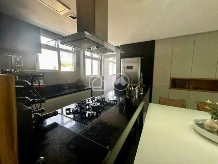 Apartamento, Estoril, 2 Quartos, 2 Vagas, 1 Suíte