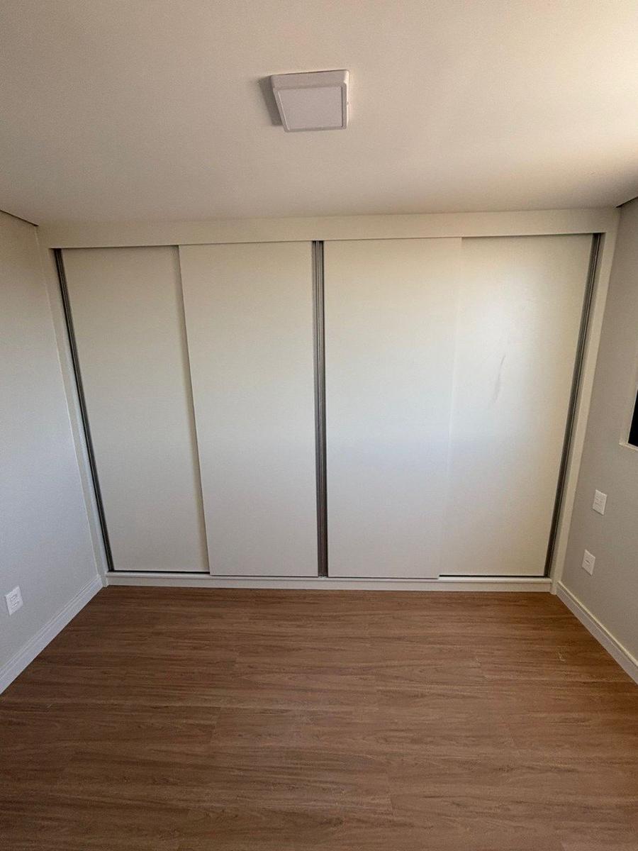 Apartamento, Sagrada Família, 1 Quarto, 1 Vaga