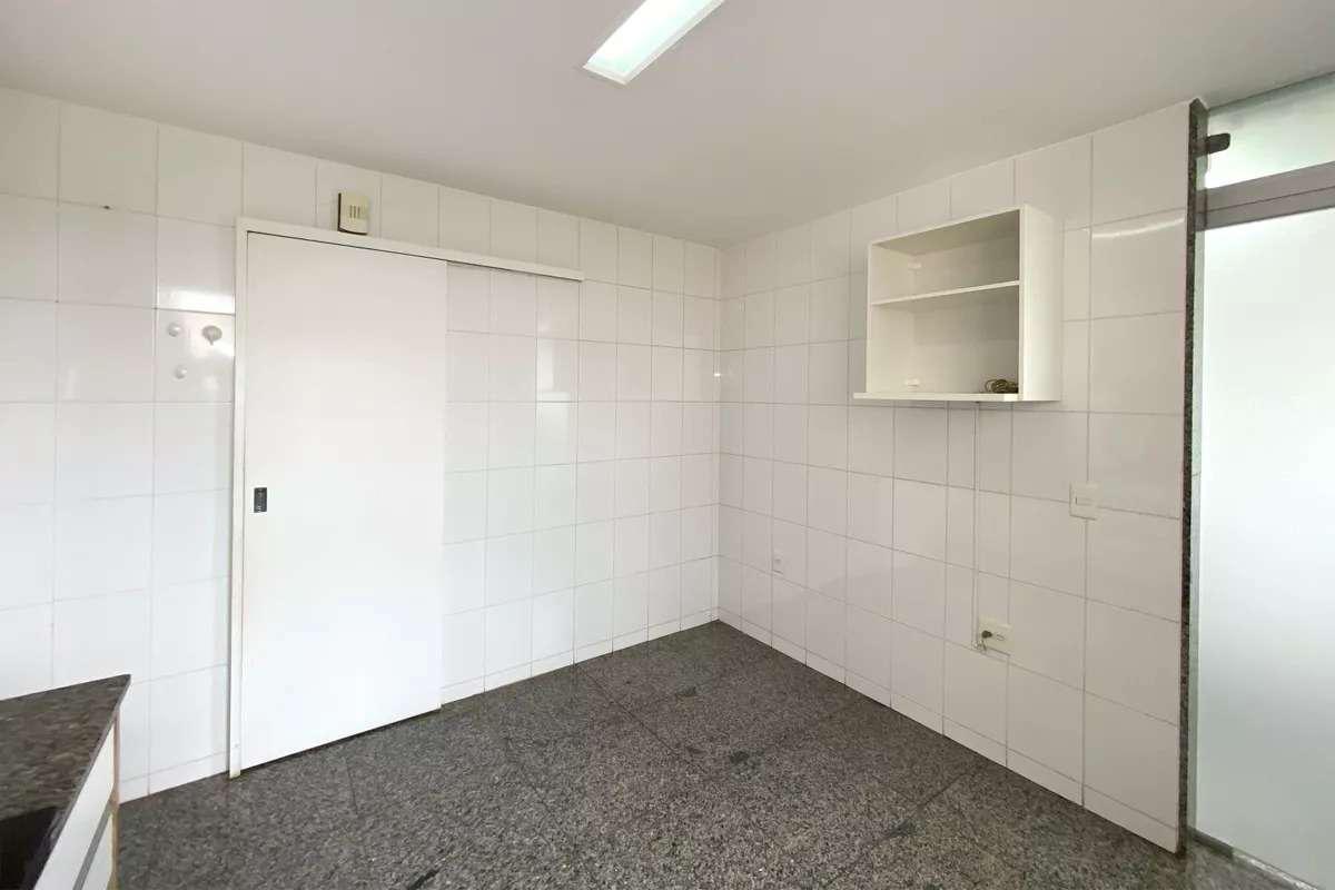 Apartamento, Sagrada Família, 4 Quartos, 2 Vagas, 1 Suíte
