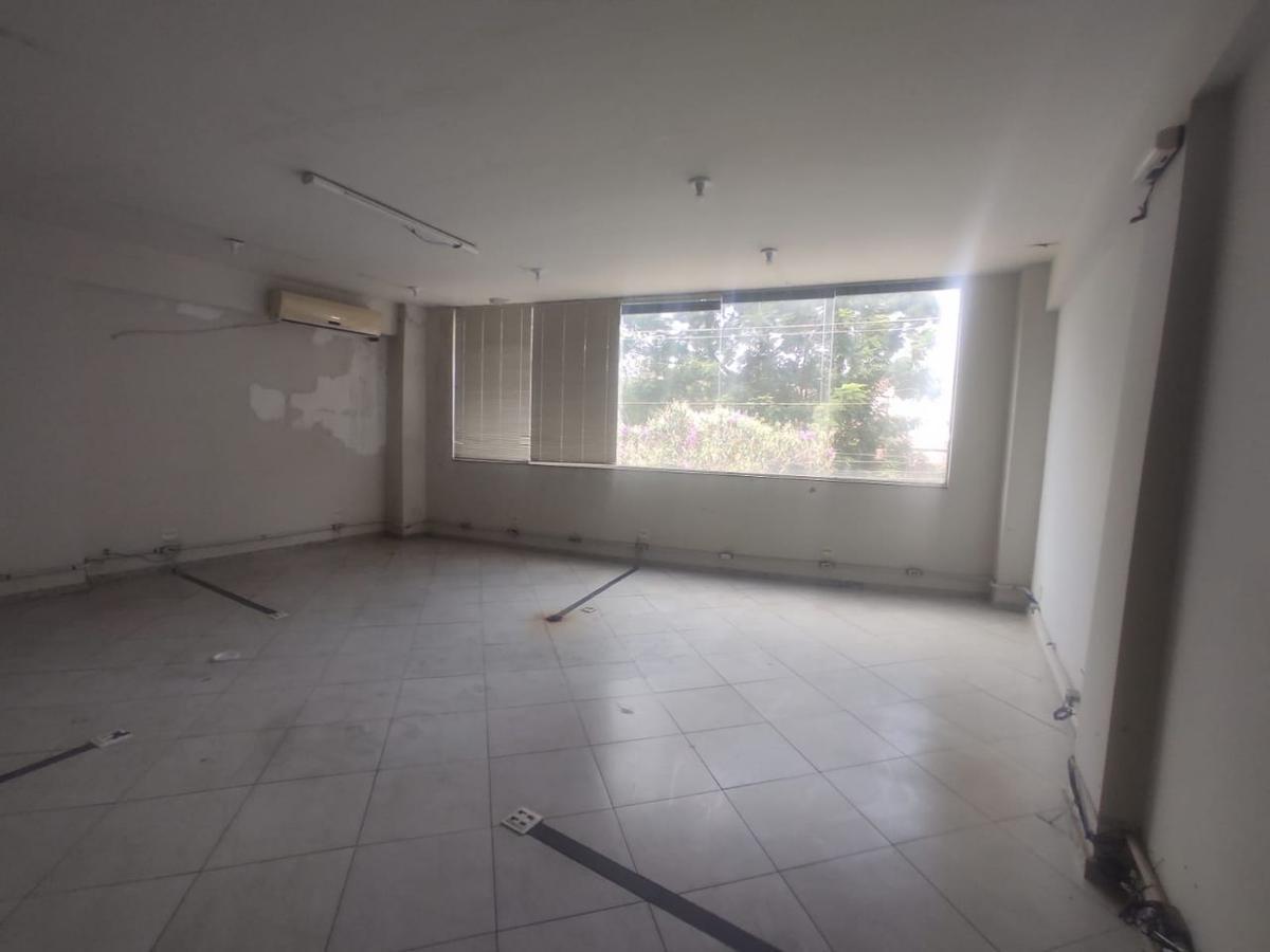 Prédio, Santa Cruz, 0 Quarto, 6 Vagas