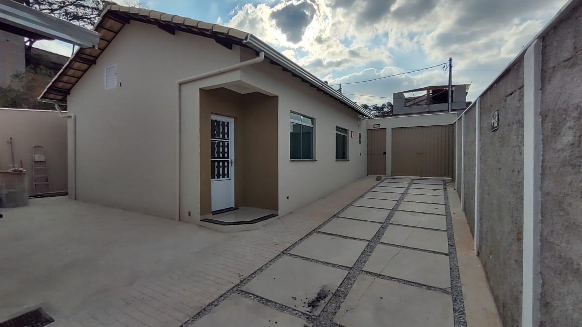 Casa, Vila Verde, 2 Quartos, 1 Vaga