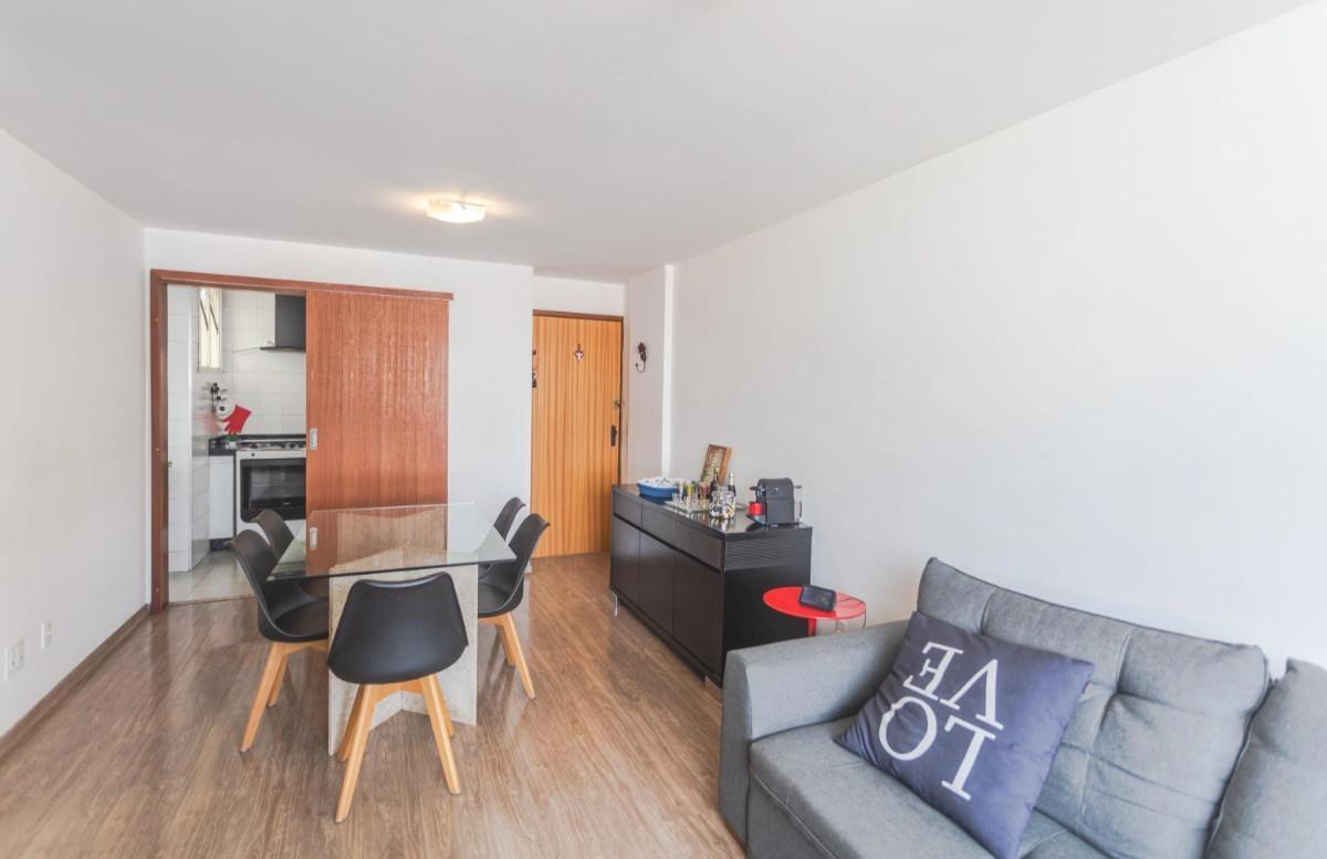 Apartamento, Sagrada Família, 2 Quartos, 2 Vagas