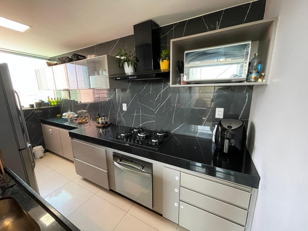 Cobertura, Cabral, 2 Quartos, 2 Vagas, 1 Suíte