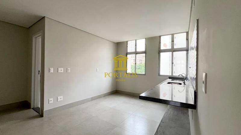 Apartamento, Centro, 2 Quartos, 0 Vaga, 1 Suíte