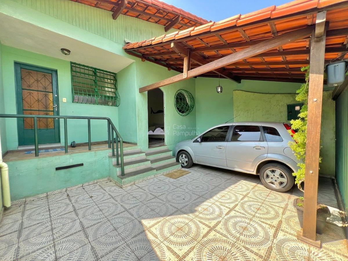 Casa, Planalto, 4 Quartos, 2 Vagas, 2 Suítes