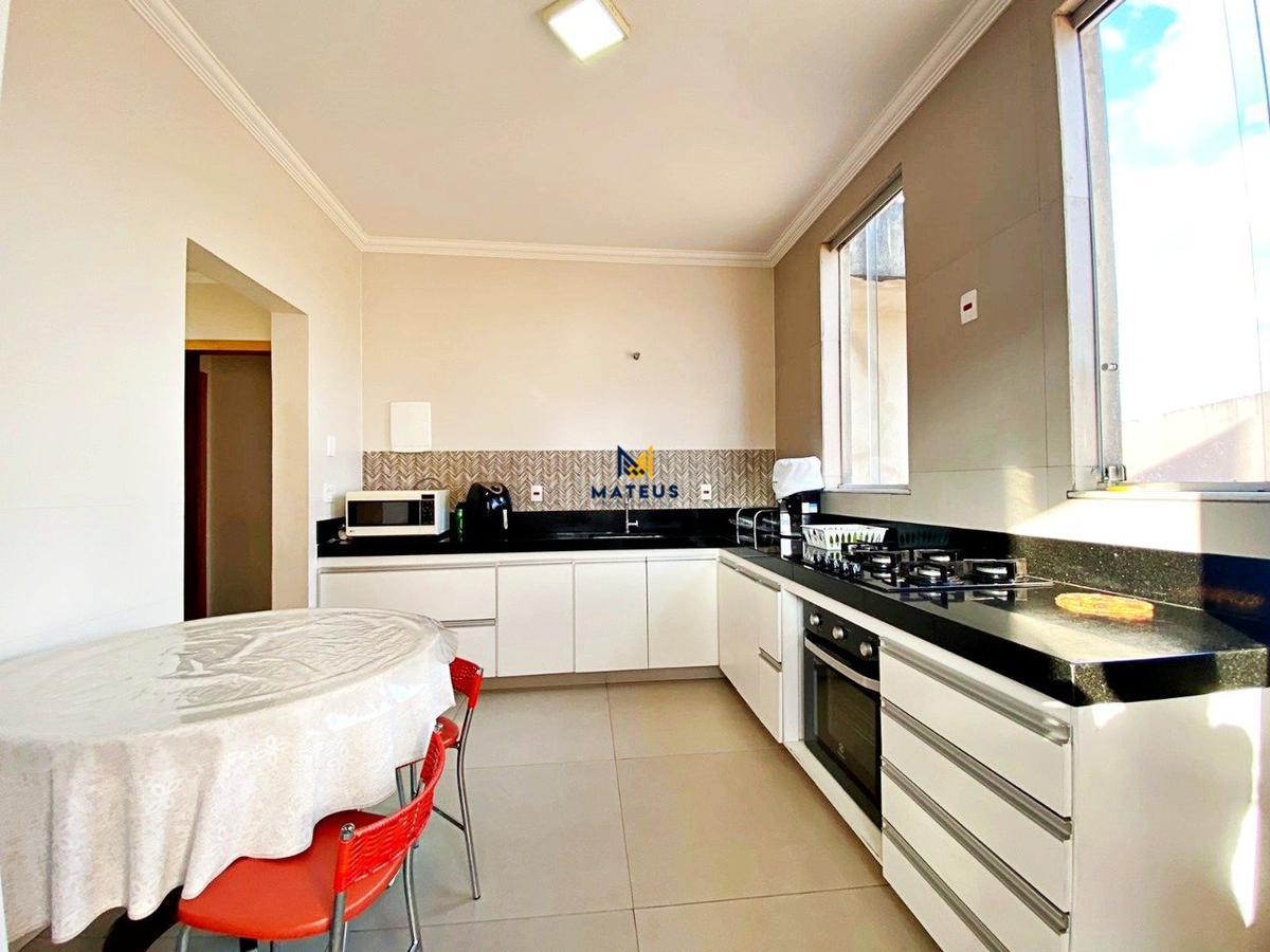 Casa, Caiçaras, 3 Quartos, 6 Vagas, 1 Suíte