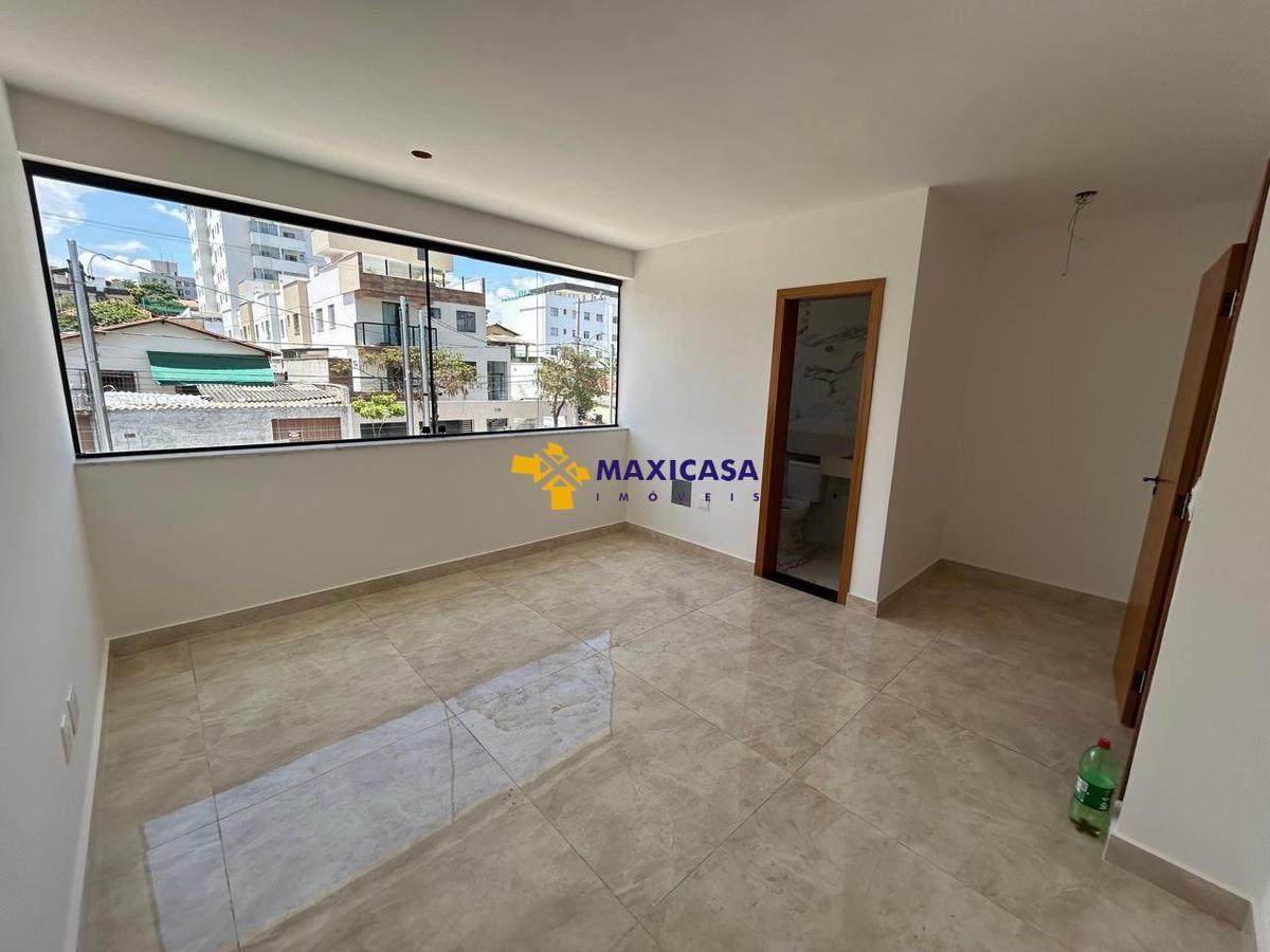 Casa, Santa Branca, 3 Quartos, 4 Vagas, 1 Suíte