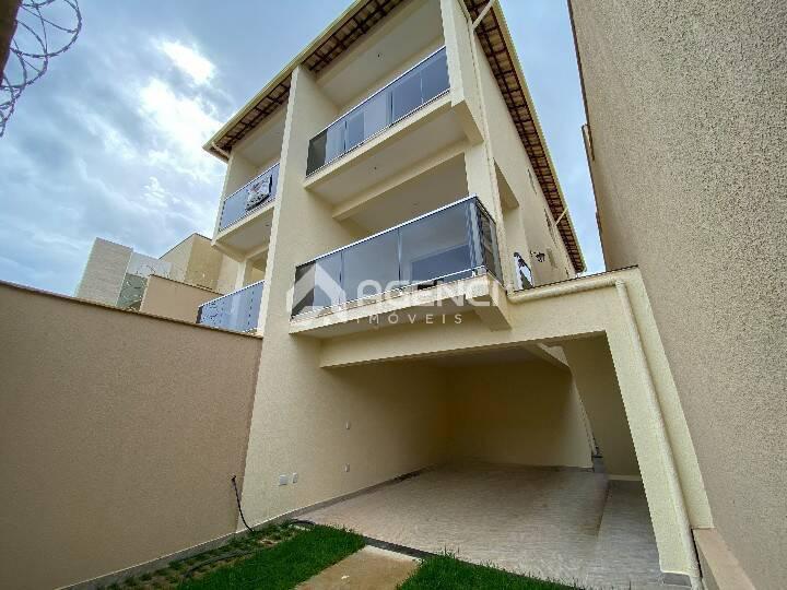 Casa, Cabral, 3 Quartos, 0 Vaga, 1 Suíte