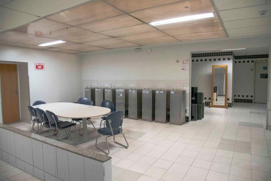 Prédio, Centro, 0 Quarto, 0 Vaga