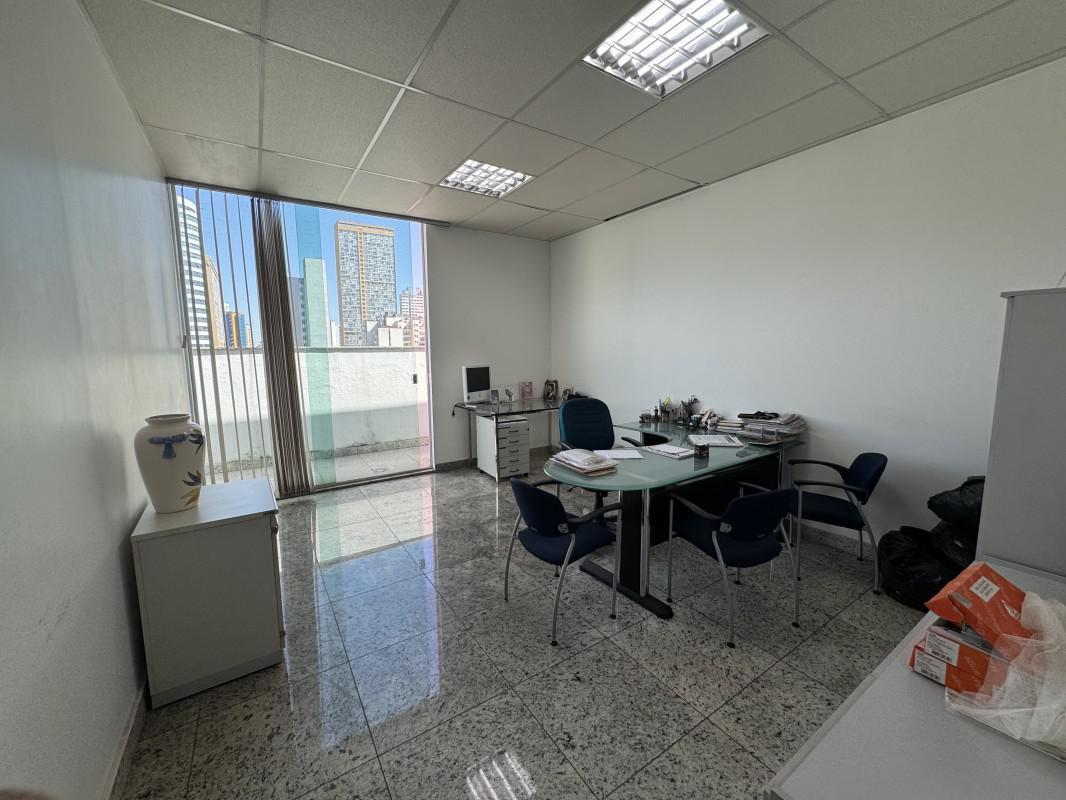Andar, Centro, 0 Quarto, 5 Vagas