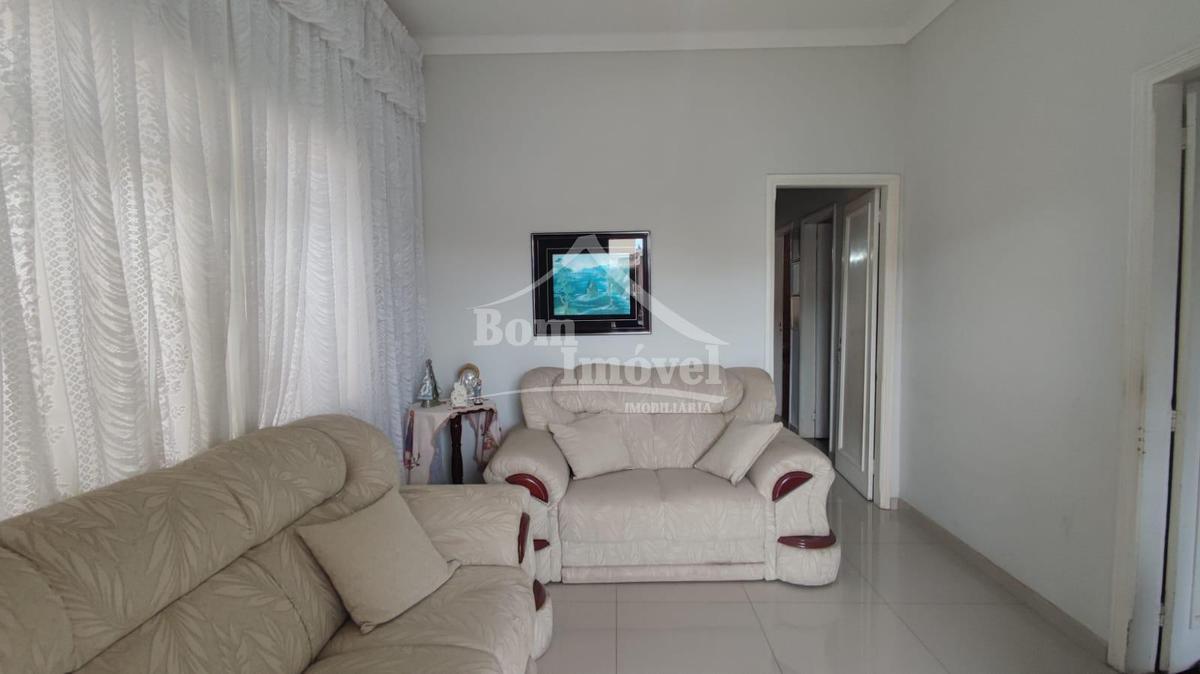 Casa, Centro, 3 Quartos, 0 Vaga