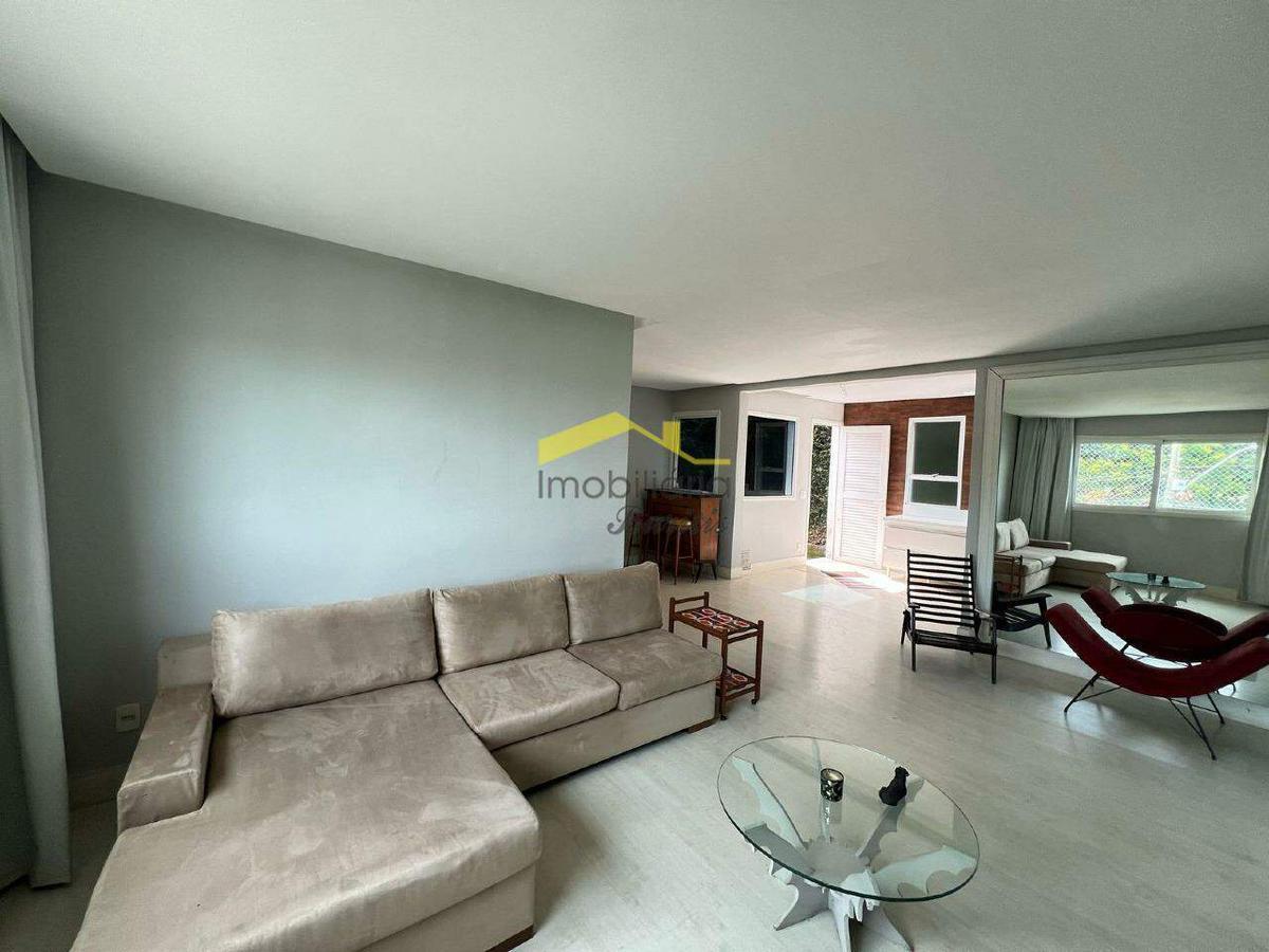 Casa, Estoril, 3 Quartos, 6 Vagas, 1 Suíte