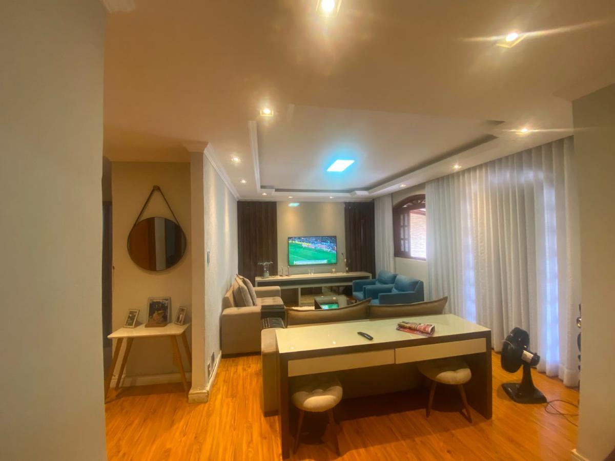 Casa, Jardim Leblon, 3 Quartos, 8 Vagas, 1 Suíte