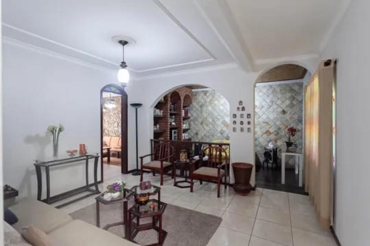 Casa, Alípio de Melo, 4 Quartos, 2 Vagas, 2 Suítes