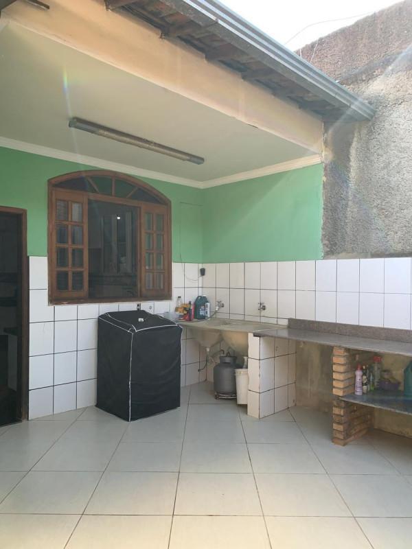 Casa, Santa Terezinha, 3 Quartos, 4 Vagas, 1 Suíte