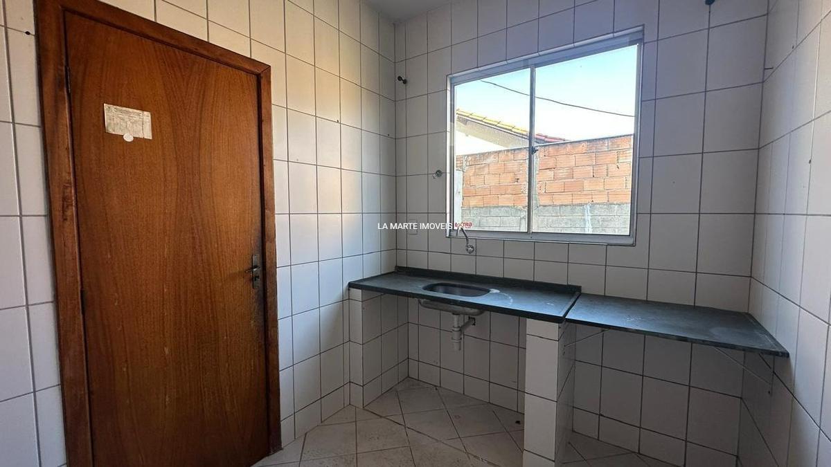 Casa, Fonte Grande, 2 Quartos, 1 Vaga