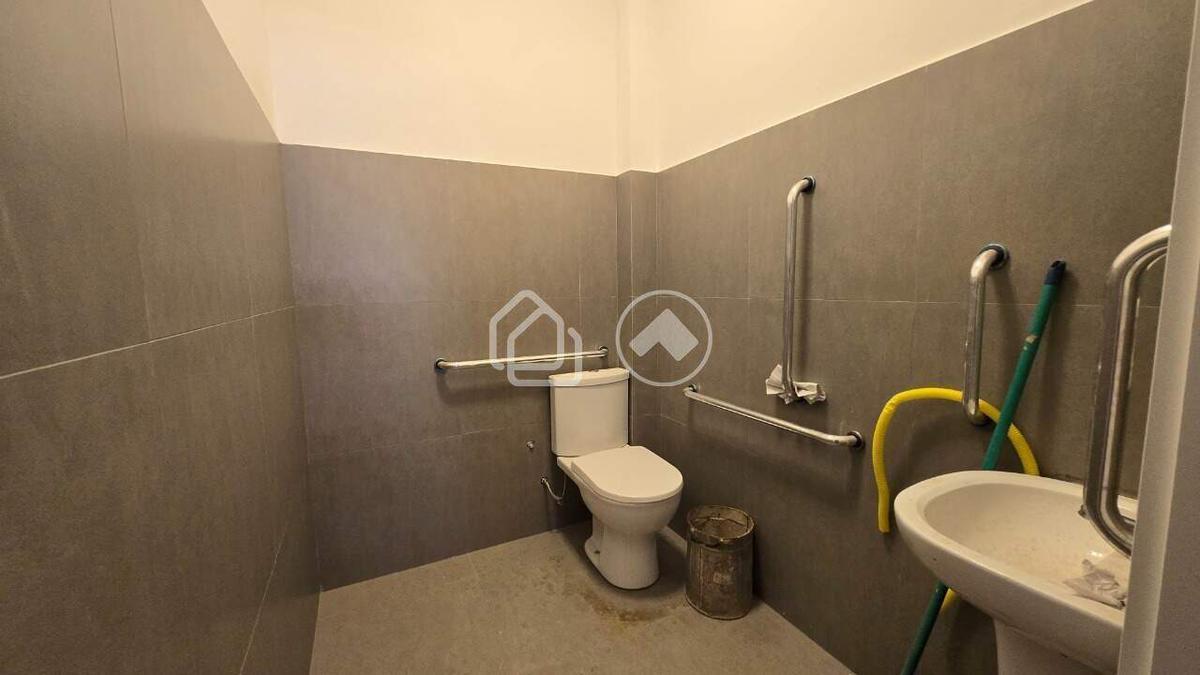 Loja, Buritis, 6 Vagas