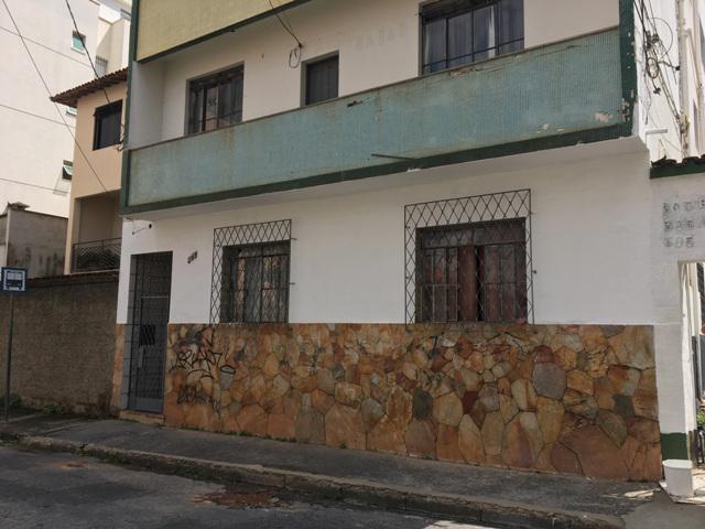 Prédio, Sagrada Família, 7 Quartos, 7 Vagas