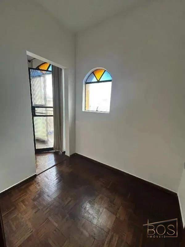 Apartamento, Sagrada Família, 2 Quartos, 0 Vaga