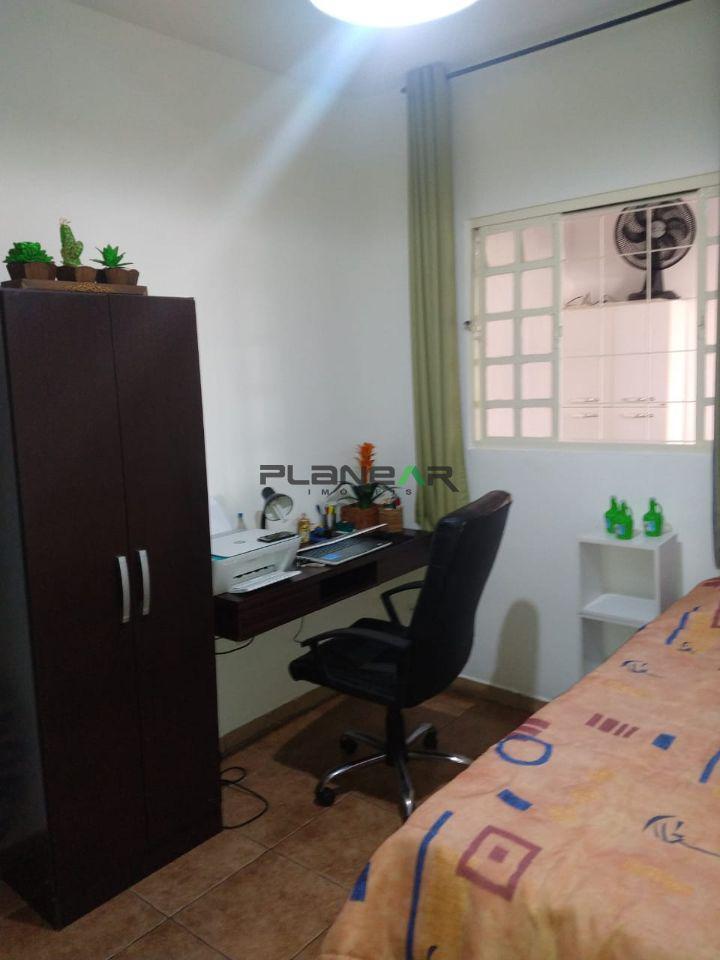 Casa, Jardim Riacho das Pedras, 3 Quartos, 4 Vagas, 1 Suíte