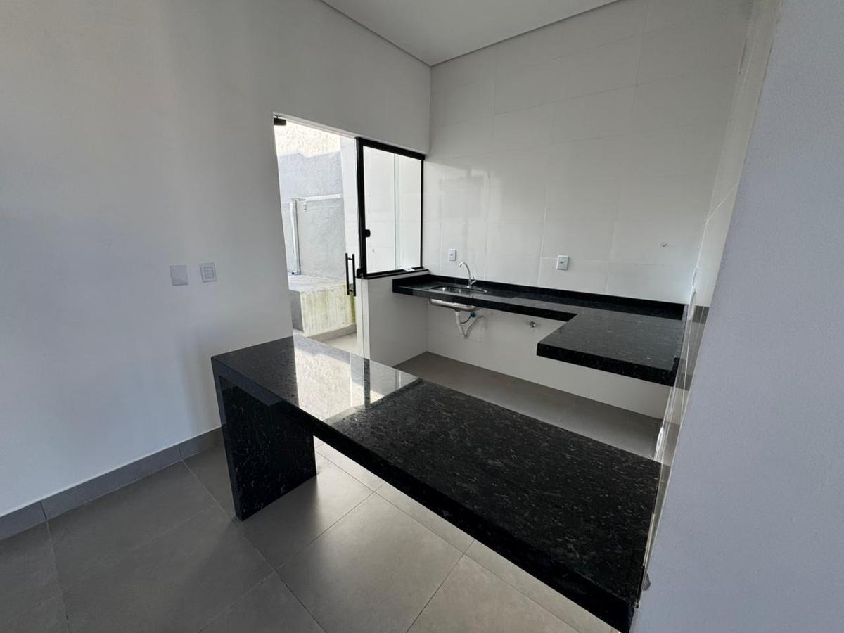 Casa, Serra Dourada, 3 Quartos, 2 Vagas, 1 Suíte