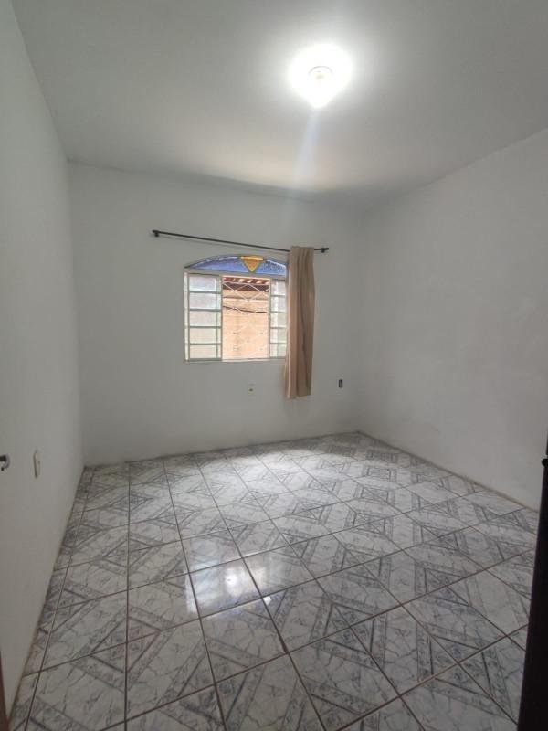 Casa, Braúnas, 4 Quartos, 6 Vagas, 1 Suíte