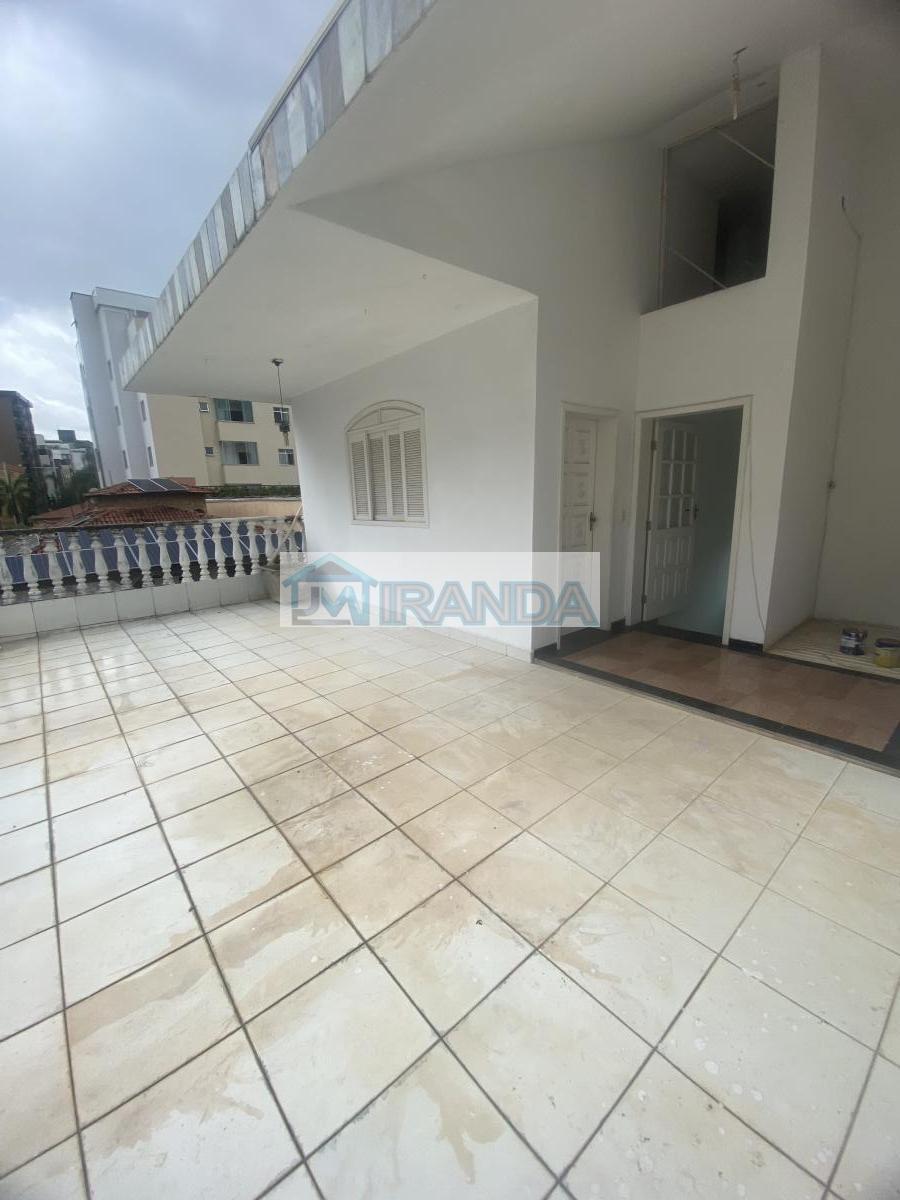 Casa, Castelo, 5 Quartos, 6 Vagas, 2 Suítes