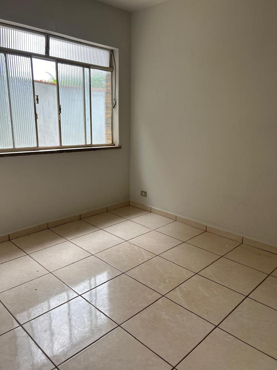 Casa, Centro, 3 Quartos, 0 Vaga, 1 Suíte