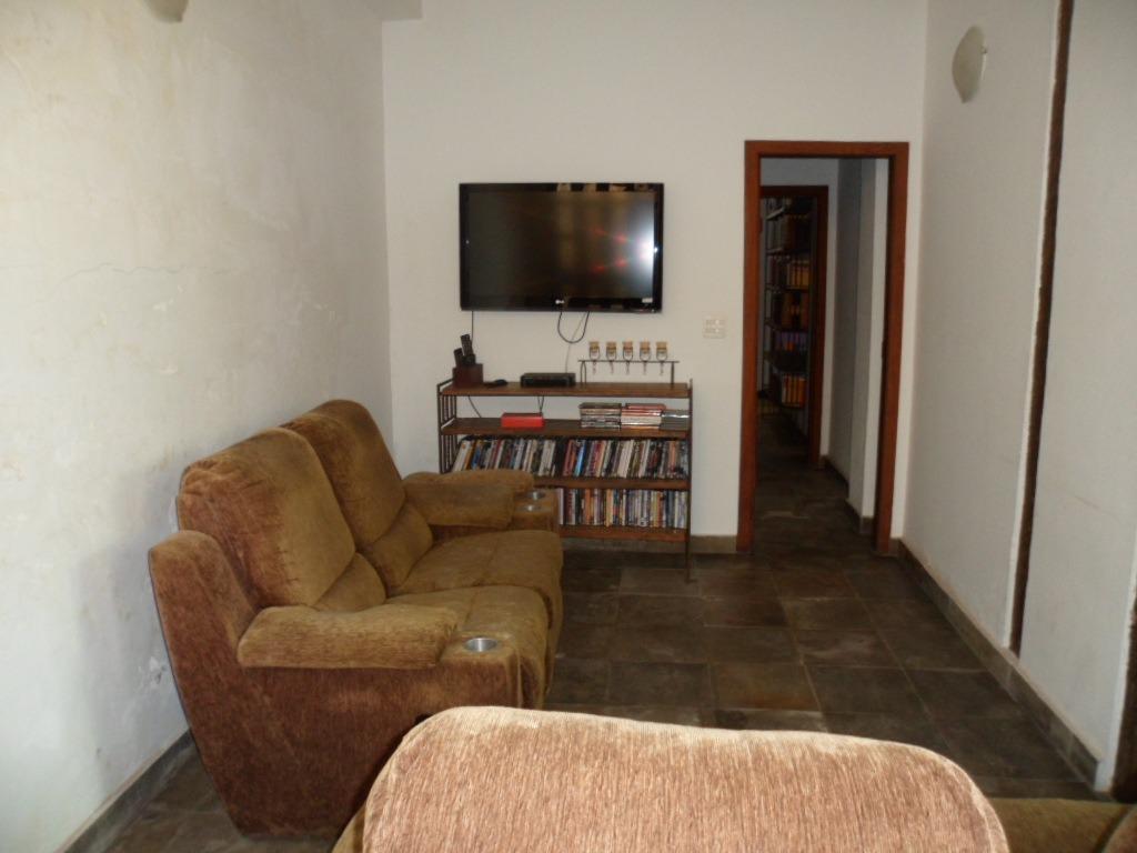 Casa, Cachoeirinha, 4 Quartos, 3 Vagas, 1 Suíte