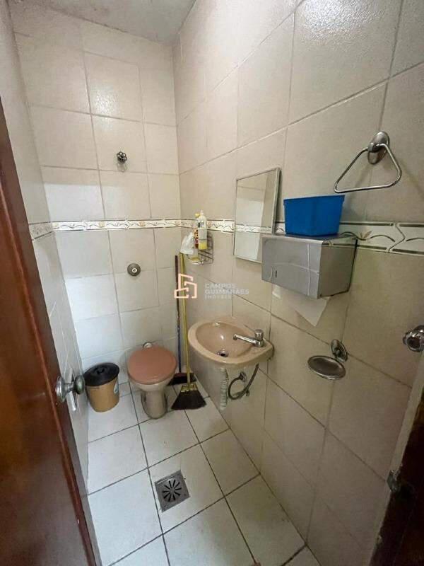 Sala, Centro