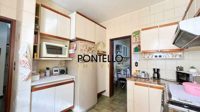 Casa, Luxemburgo, 5 Quartos, 4 Vagas, 2 Suítes