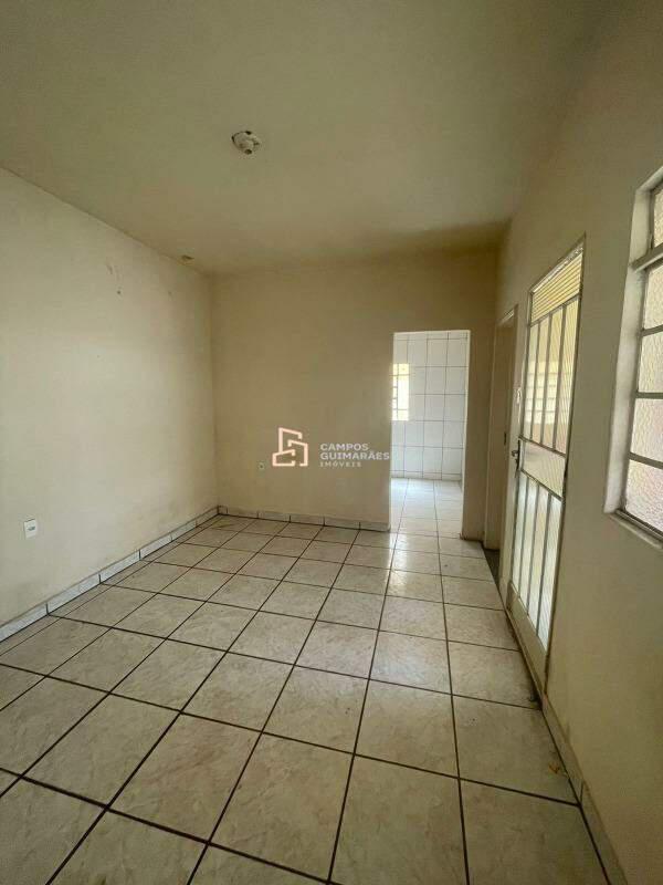 Casa Comercial, Jardim Industrial, 3 Quartos, 5 Vagas, 1 Suíte