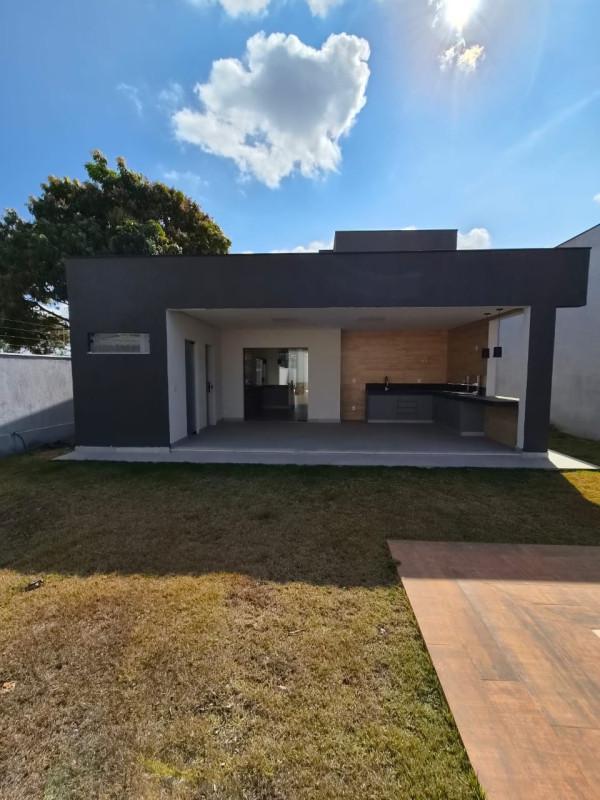 Casa, Francisco Pereira, 3 Quartos, 4 Vagas, 1 Suíte