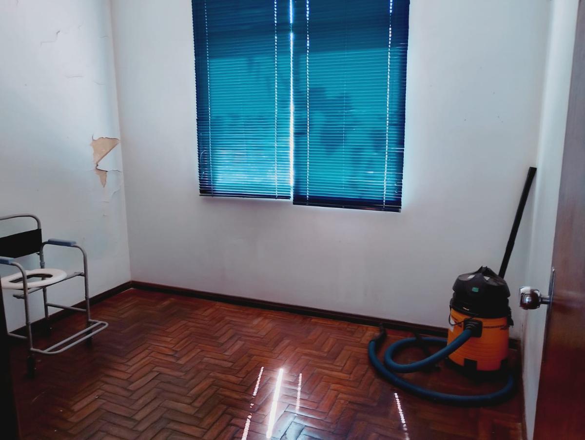 Casa, Santa Branca, 3 Quartos, 4 Vagas, 1 Suíte