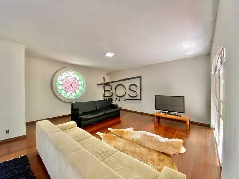 Casa, Sion, 4 Quartos, 6 Vagas, 1 Suíte