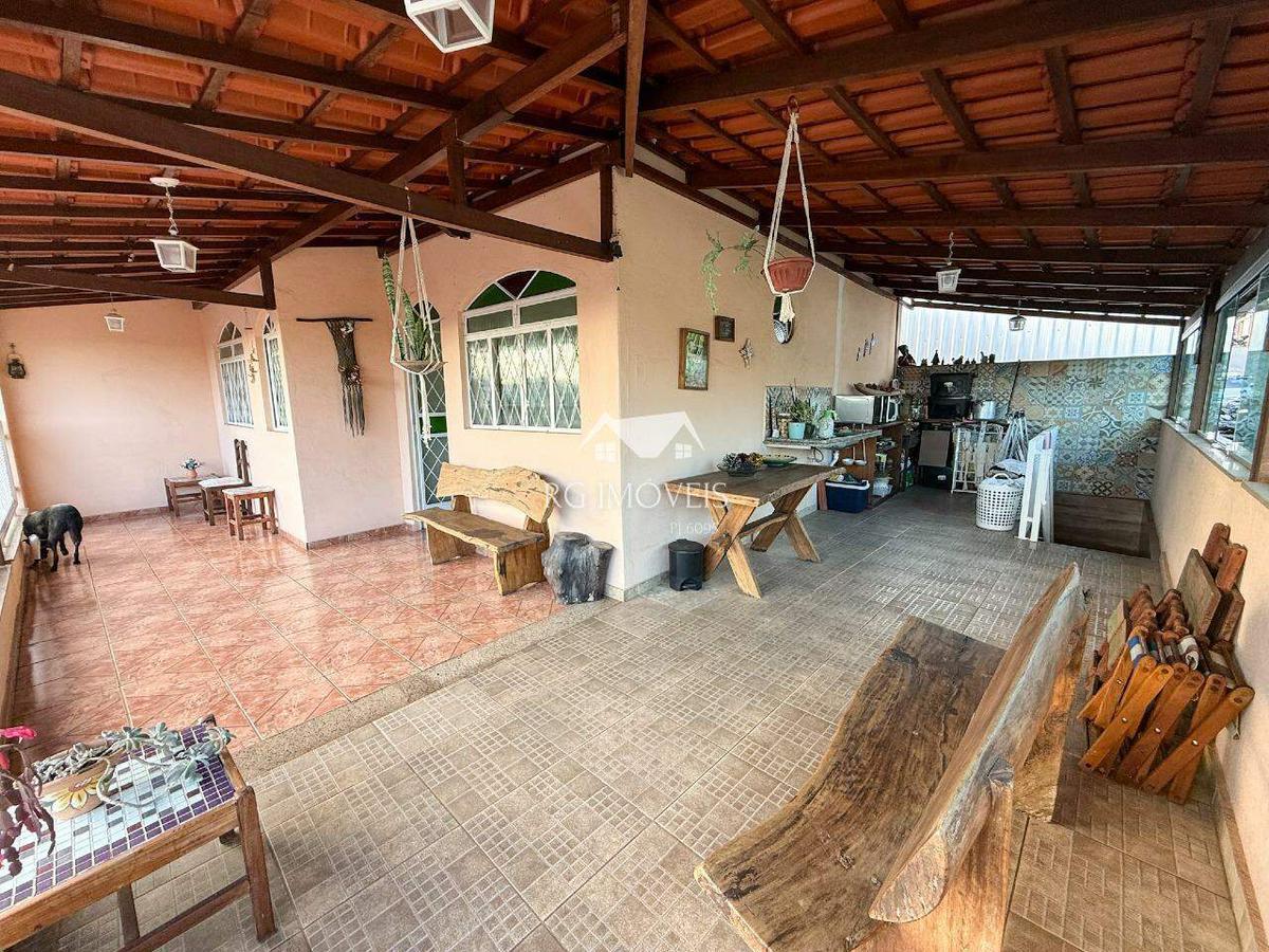 Casa, Araguaia, 4 Quartos, 3 Vagas, 1 Suíte