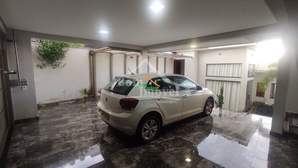 Casa, Centro, 2 Quartos, 2 Vagas, 1 Suíte