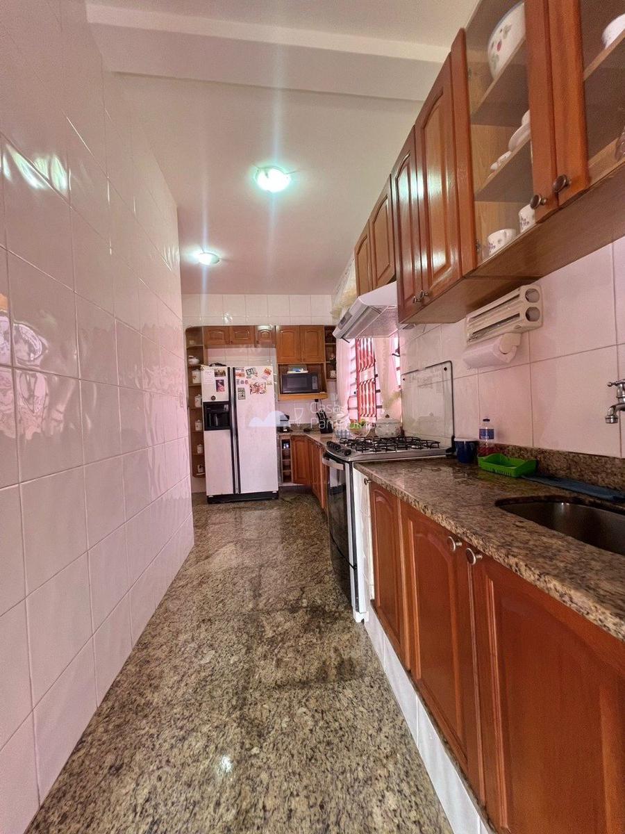 Casa, Jardim Leblon, 3 Quartos, 3 Vagas, 1 Suíte