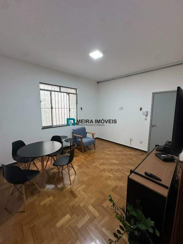 Apartamento, Funcionários, 2 Quartos, 0 Vaga