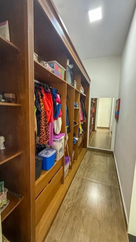 Casa, Ingá Alto, 3 Quartos, 4 Vagas, 1 Suíte