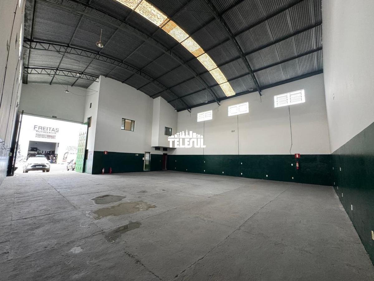 Galpão, Rezende, 0 Quarto, 0 Vaga