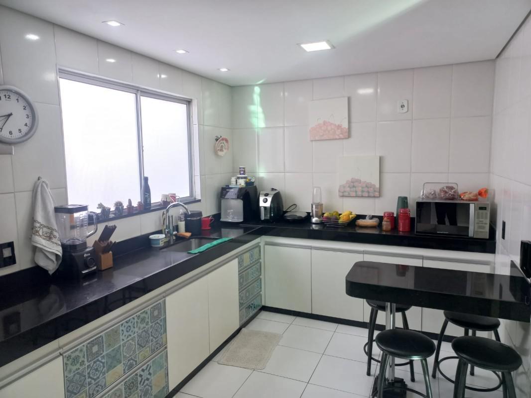 Cobertura, Heliópolis, 3 Quartos, 2 Vagas, 1 Suíte