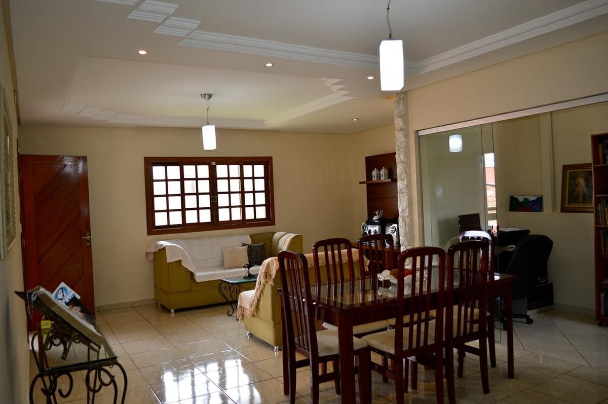 Casa, Jardinópolis, 4 Quartos, 2 Vagas, 1 Suíte